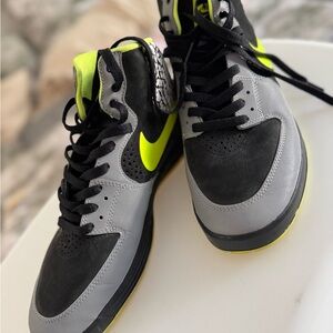 Nike Paul Rodriguez SB7 Hi-Top Sneakers